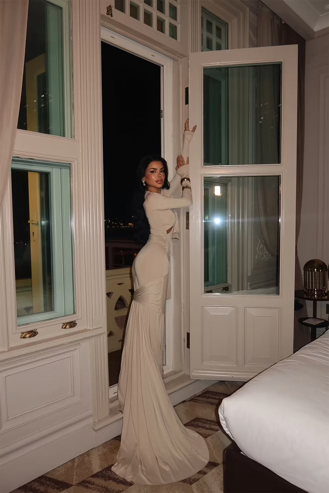 Window Detail Long Dress