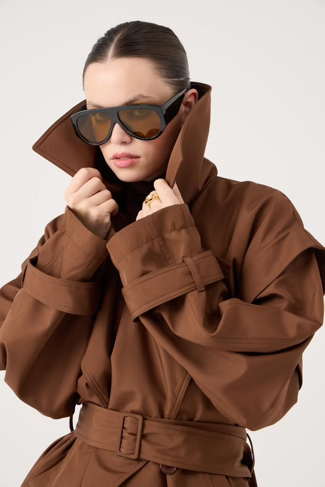 Elegant Trenchcoat With Notched Collar