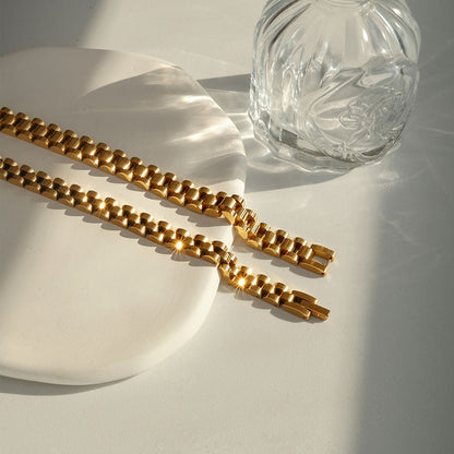 Stylish Gold-Plated Waterproof Watch Bracelet