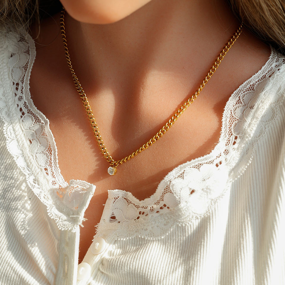 Trendy Jewelry Wasserdichte 18 Karat PVD vergoldete Edelstahl Chunky Curb Chain Single Zirkonia Anhänger Halskette