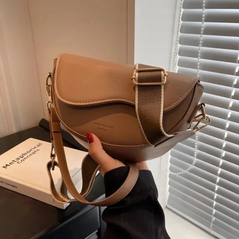 Vintage Elegance Saddle Bag